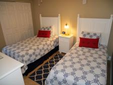 2 Twin Size Beds