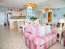 Living/Dining Area